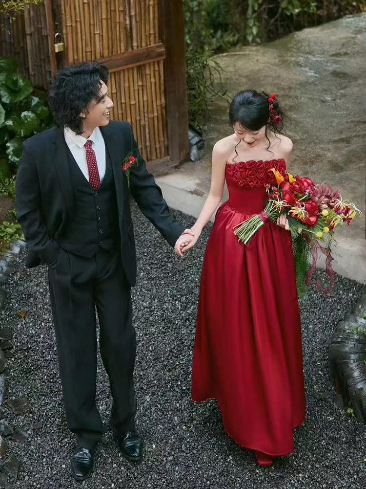 

Ele Red Wedding Dr 2026 New Sle Bridal Gown with Sa Floral Handmade Embelliment A-Line Skirt for Engagement And ...
