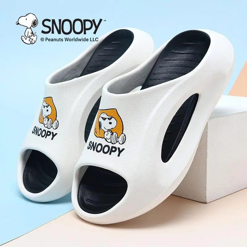 

Симпатичные Мультяшные детские тапочки Kawaii Snoopy, новинка 2024, летняя верхняя одежда, сандалии, нескользящая обувь на толстой подошве, игрушки для детей