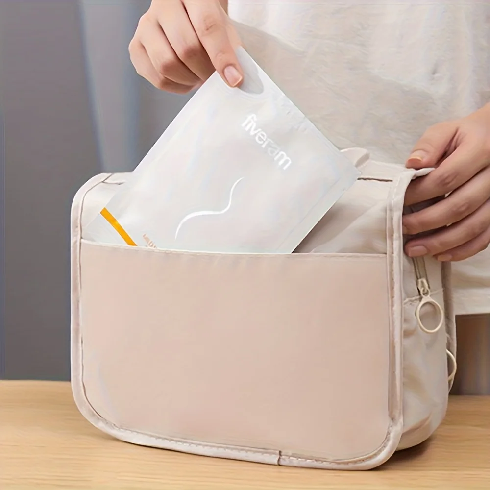 حقيبة أدوات الزينة المعلقة للسفر مع مقصورات رطبة/جافة - منظم محمول خفيف الوزن للرجال والنساء