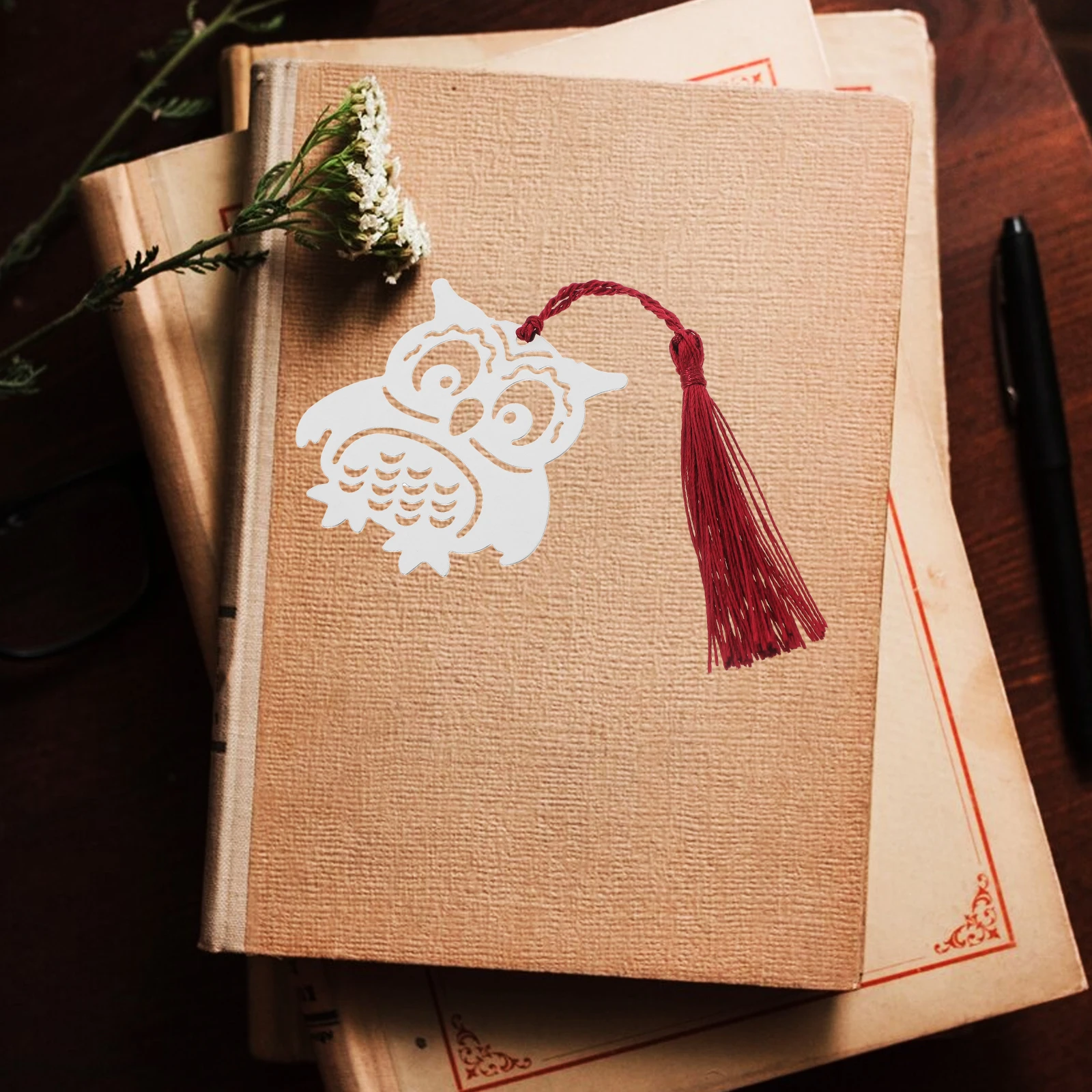 

Metal Tassel Bookmarks Stainless Steel Elegant Hollowout Design Unique Shape Style Page Marker Gifts