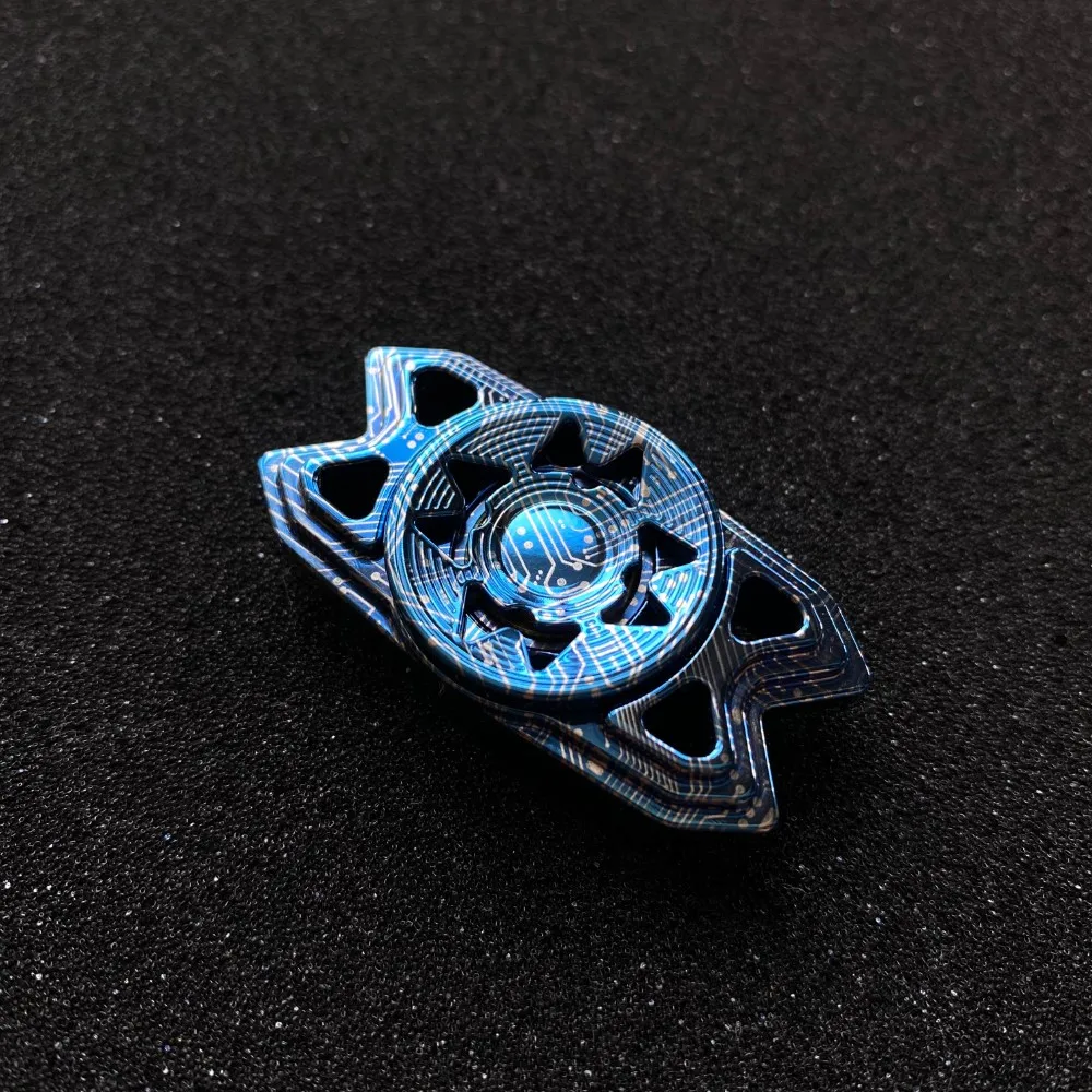 WMEDC Bat Fidget Spinner Giocattolo antistress in acciaio inossidabile Fidget Spinner a due pale Accessori da scrivania per ufficio Giocattolo novità