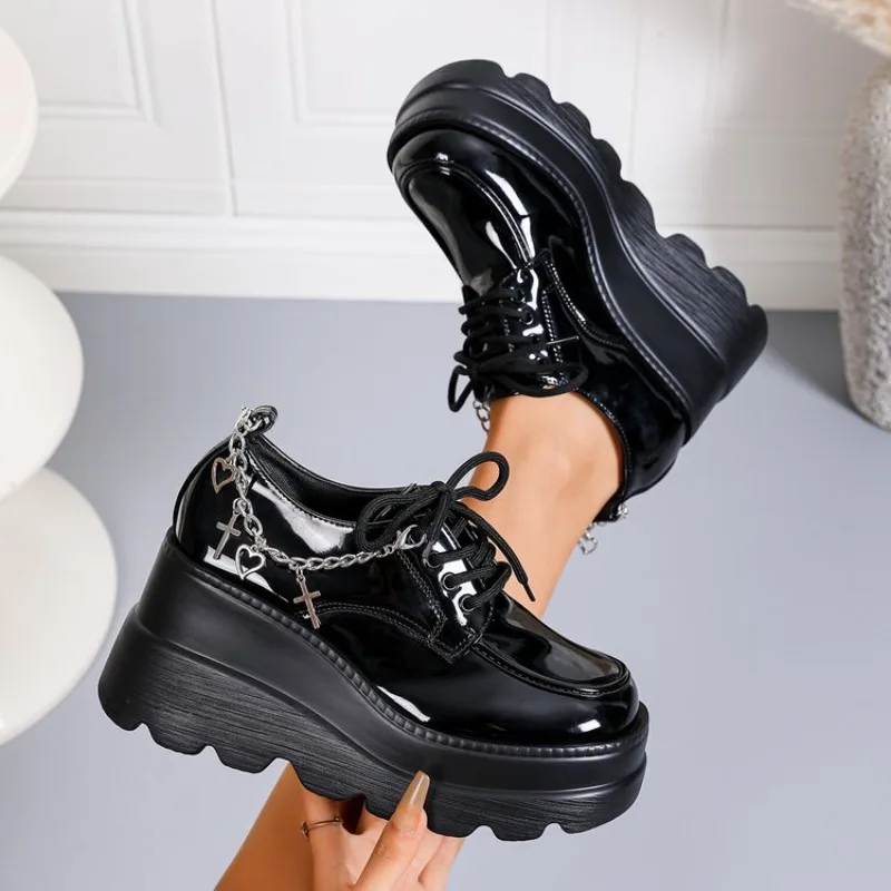 Black Glossy Lace-Up Platform Leather Shoes for Women,  Height-Increasing Dark Platform Shoes, College Style Daily Commuting