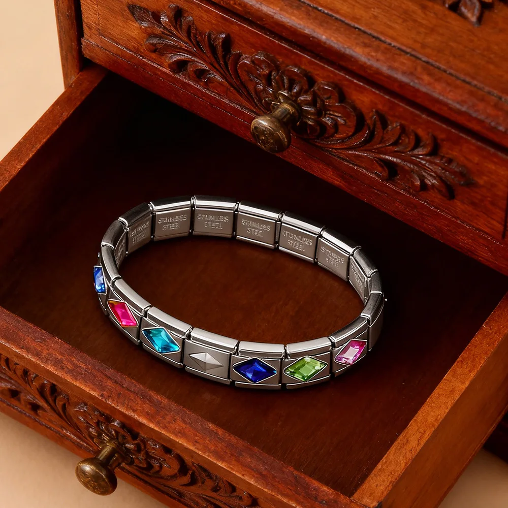 Modisches, farbenfrohes, rautenförmiges italienisches Charm-Element, passend für 9-mm-Edelstahl-Schmuckarmbänder, DIY, für Damen, als Geschenk für den täglichen Gebrauch. – Detail 3