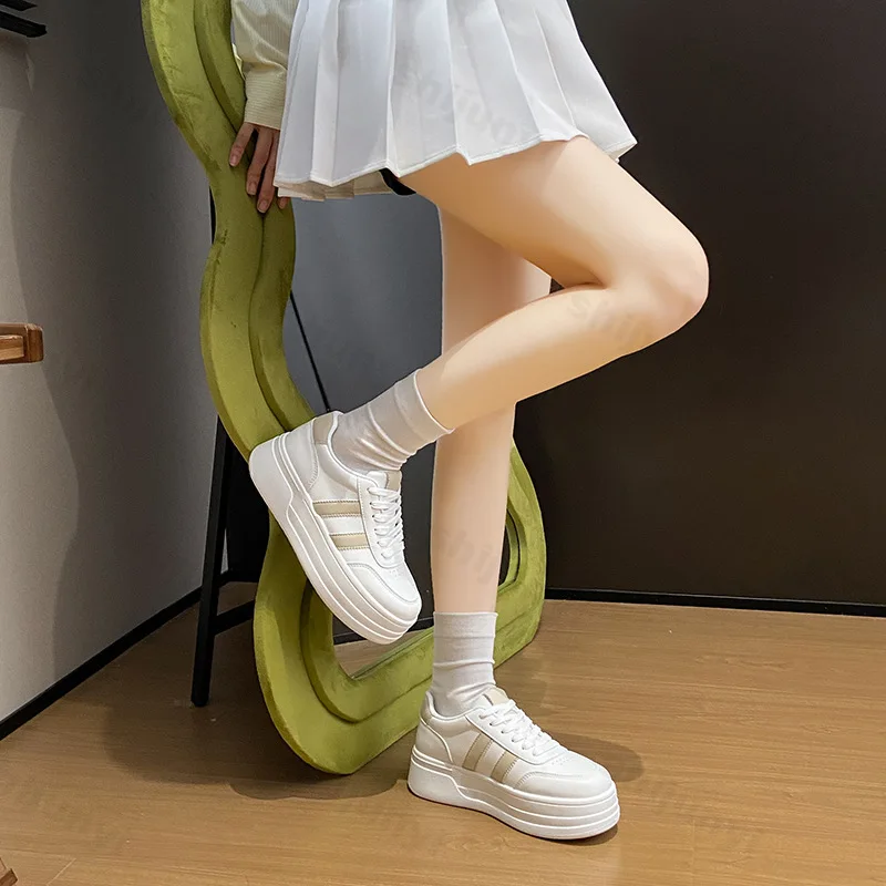 Dames casual platform sneakers, wit, vetersluiting, zachte antislipzool - lente 2025_voghion.com