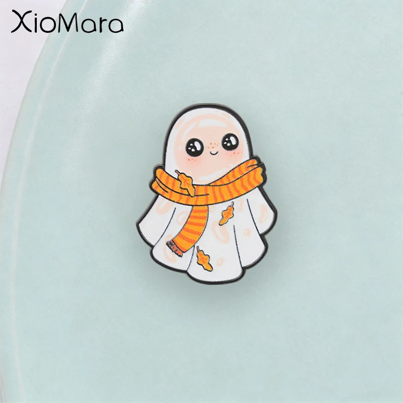 Cute Fall Ghost Enamel Pin, Little Ghost with Scarf and Maple Leaf Badge, Fashion Accessory, Halloween Gift for Lovers