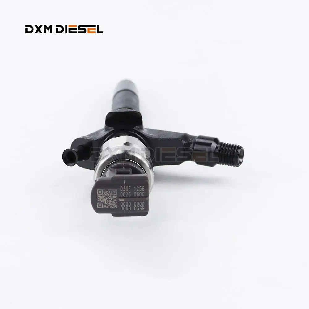 DXM 095000-6250 DIESEL FUEL INJECTOR DCRI106250 Common Rail Injection 095000-6251 for TOYOTA Nissan 16600-EB70A 16600-EB70B