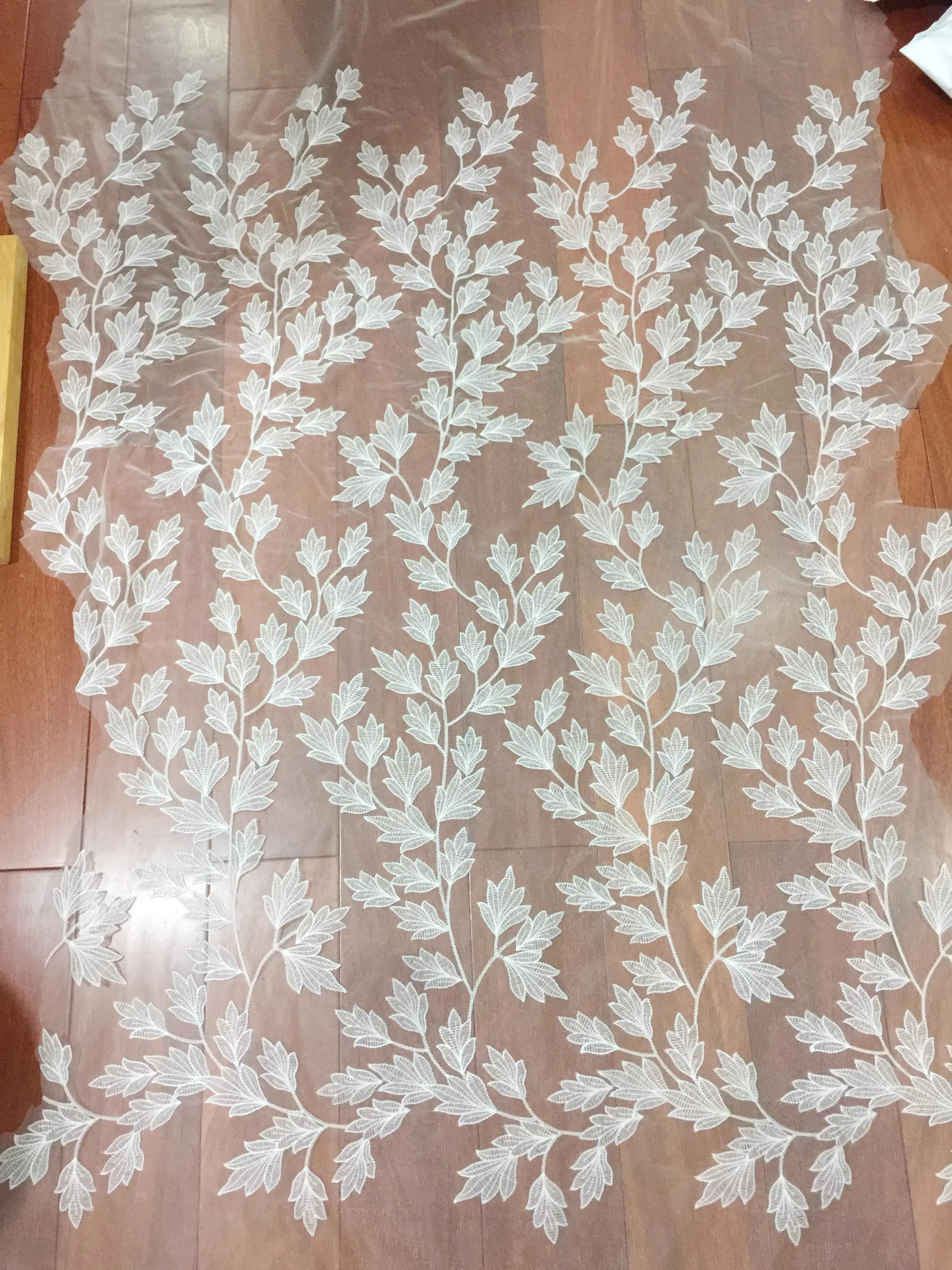 

1 ярд, высококачественное свадебное платье, аксессуары «сделай сам», ткани для шитья, кружевная ткань с рыбьей шелковой нитью и листьями