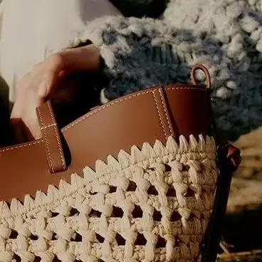 

Retro Artistic Fashion Versatile Casual Tote Bag Single Shoulder Handbag Large Capacity Grass Woven Large Bag