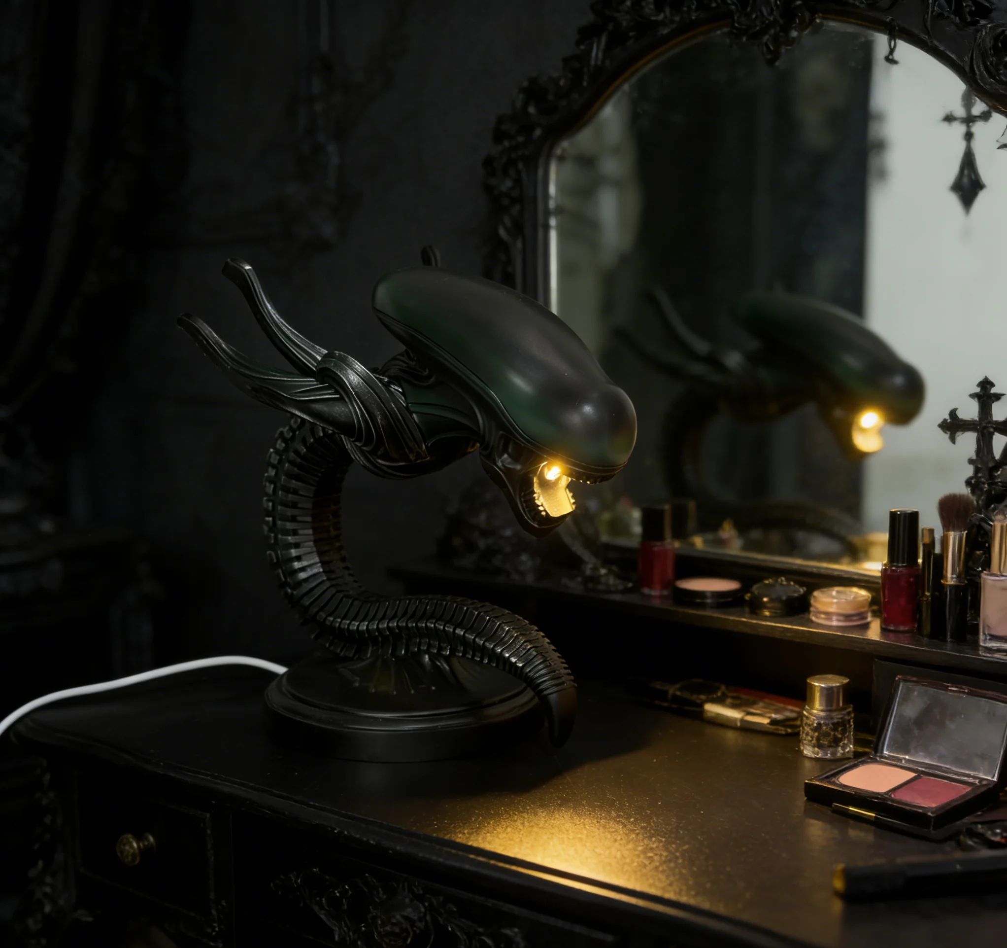 Resin Alien Statue Lamp, Bedroom Living Room Desk Decor, Extraterrestrial Life Form Night Light, Home Decoration Gift