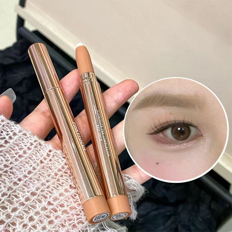 コンパクトな 3D グリッター アイ ペンシル パール光沢のあるアイ コンターを明るくする 手頃な価格の化粧品