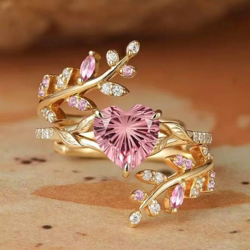 A Fashionable Hand-Inlaid Pink Heart-Shaped Zircon Ring, Branch-Crossed Women's High-End Holiday Gift Accessories