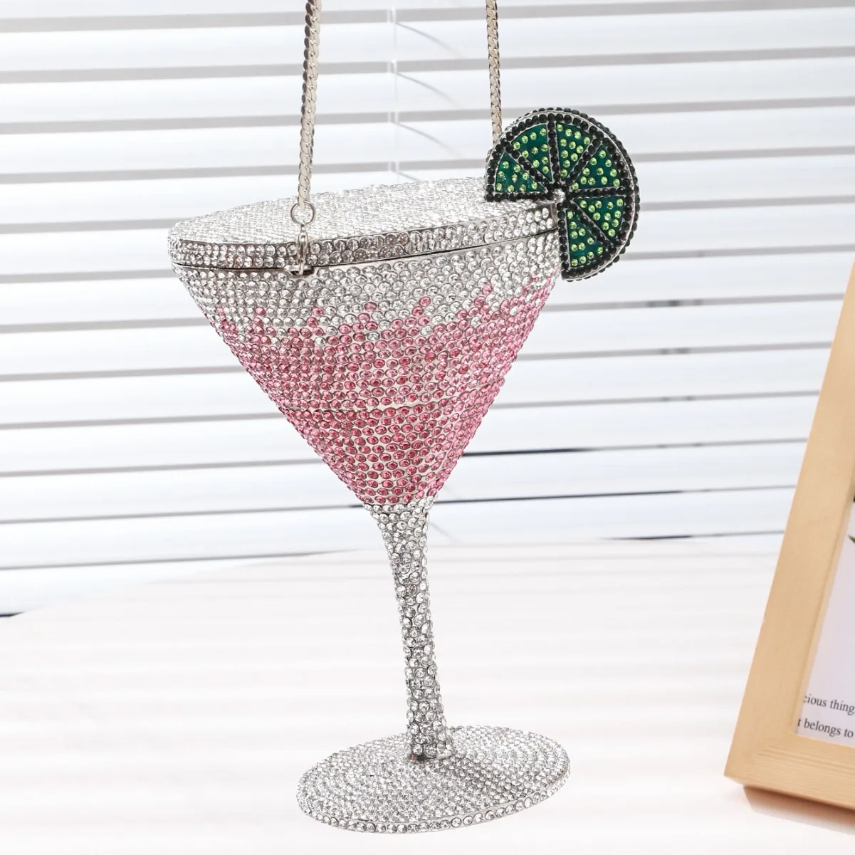 

Creative Hand-held Diamond-encrusted Hollow Rhinestone Women's Bag Banquet Wine Glass Type Dinner Rhinestone Evening Banquet Bag