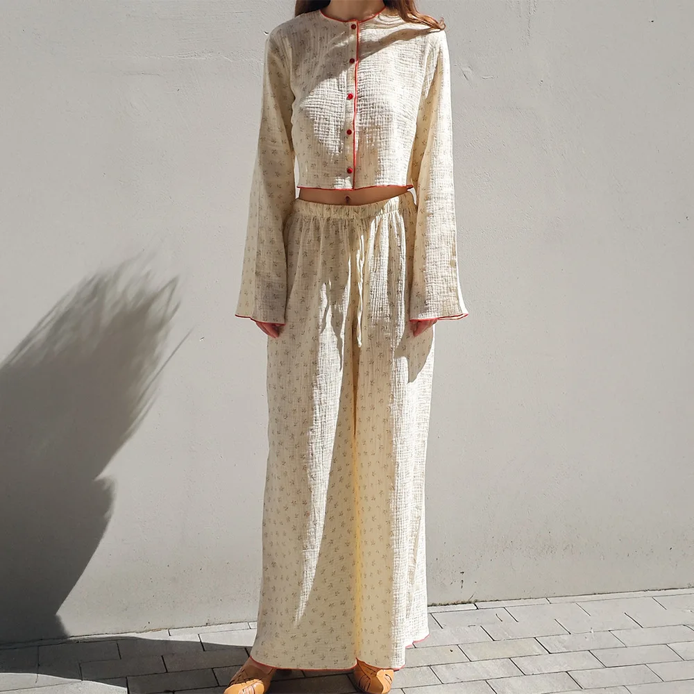 طقم بيجامات مطبوع من القطن الخالص عصري ومريح لعام 2026 بيجامات جديدة للخريف ملابس نوم متباينة للنساء