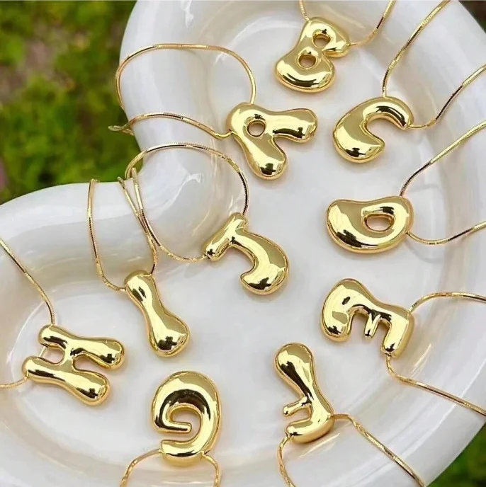 Niedlicher minimalistischer, 18 Karat vergoldeter Kupfer-Ballonschmuck A  Z 26-Buchstaben-Anhänger-Halskette für Frauen, Alltagsschmuck, Party-Schmuck, Geschenk