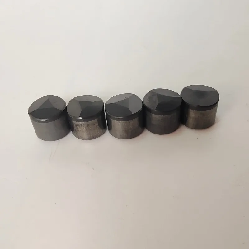 Polycrystalline diamond compact 1613 for Oil Gas Drilling and mine drilling PDC cutter inserts