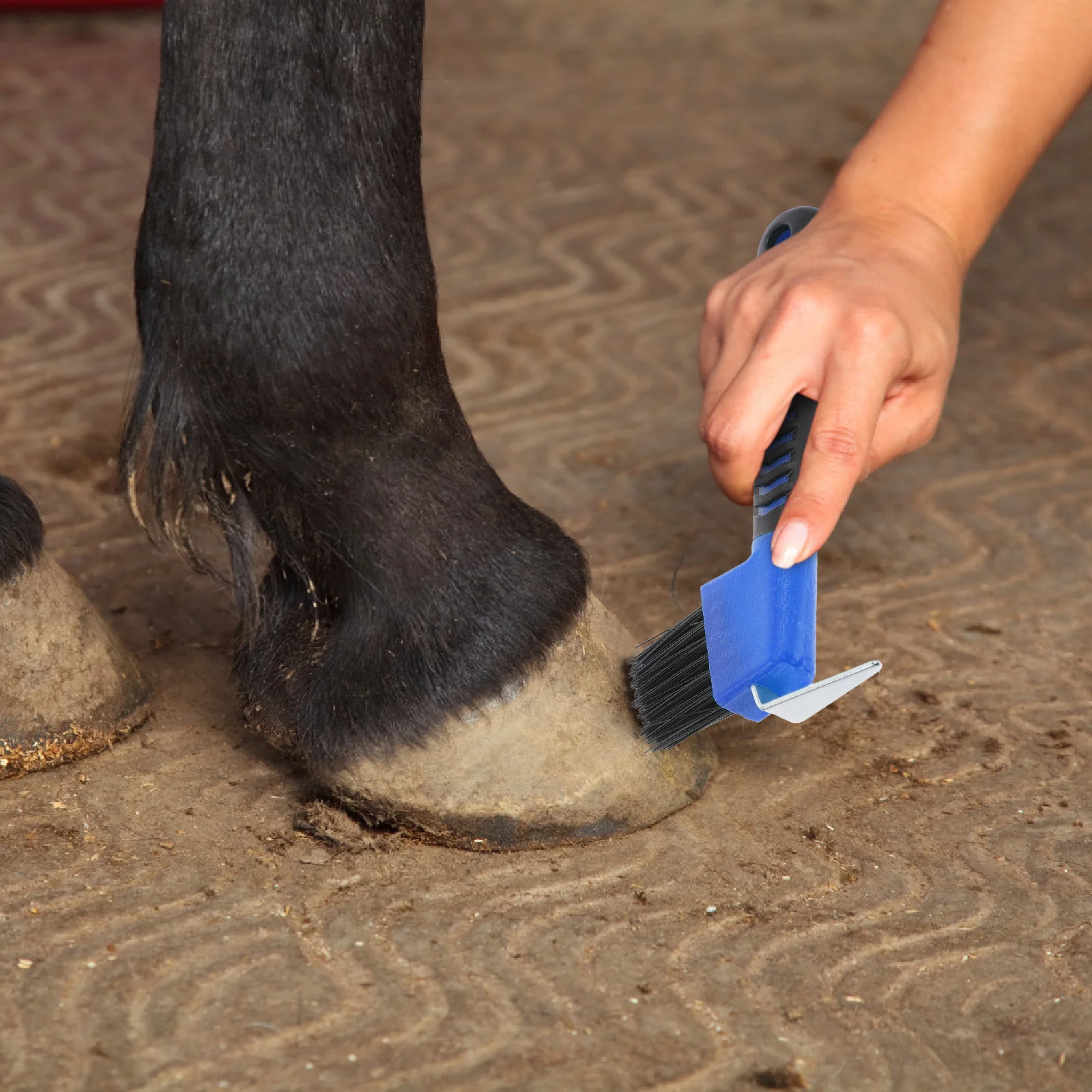 For Horse Anti-Slip Grip Hoof Pick Rubber With Brush Nylon Kit Hoof Care Grooming Brush Professional Cleaning Tools Random Color