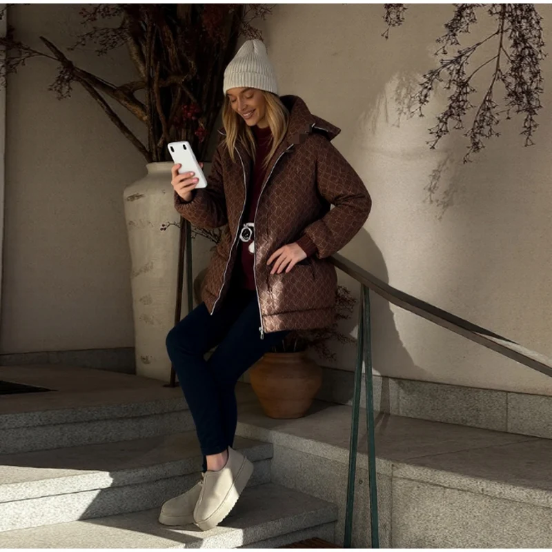 Upgraded Thickened Allover Printed Mid Length Padded Coat Stand Collar Drawstring Waist Windproof 2026 Winter Women Outer Jacket
