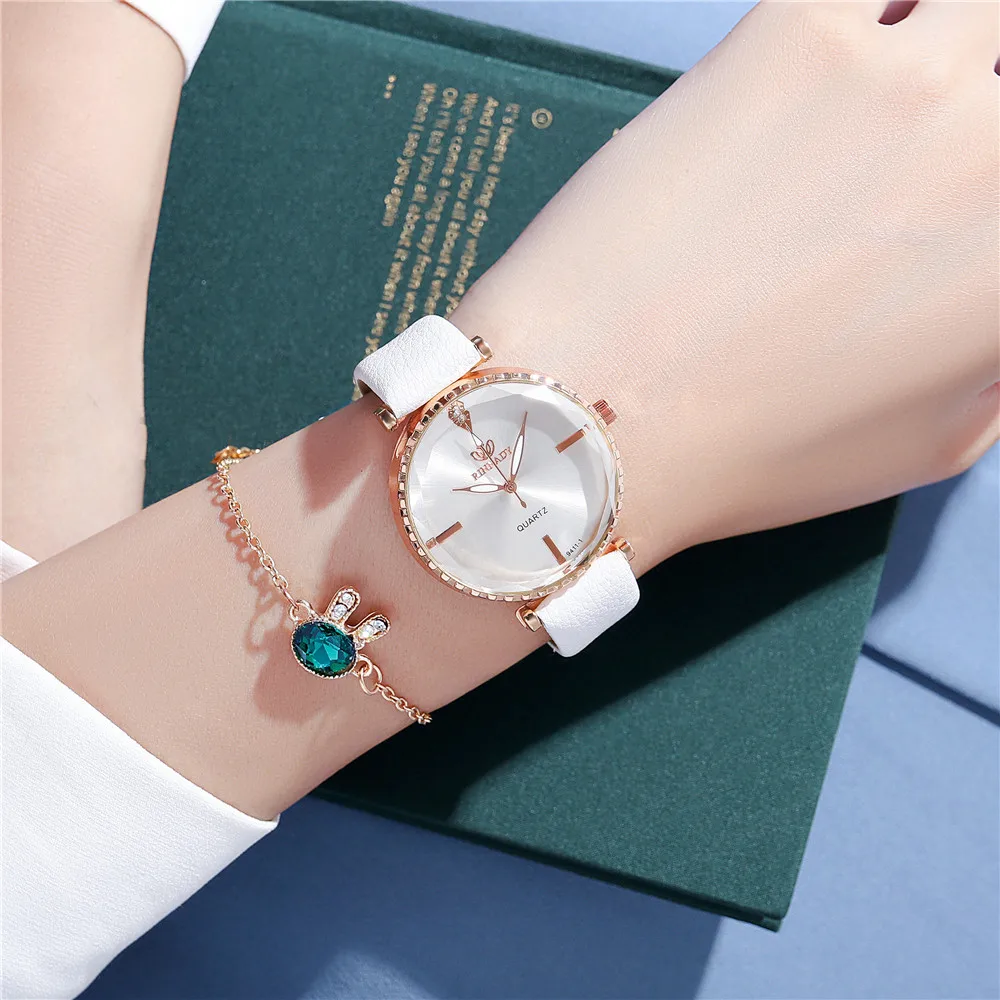 

Temperament Fashion Simple Belt Ladies Watch Rose Gold Case Rhinestone Quartz Belt Watch Women