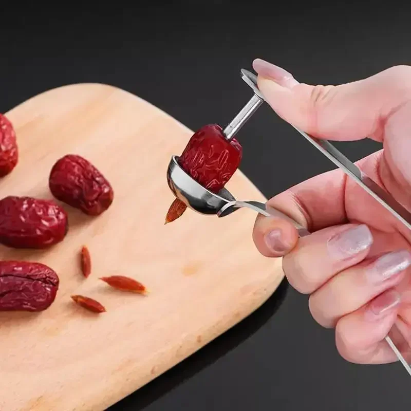 Portable Jujube Core Remover Stainless Steel Cherry Pit Corer Fruit Remover Tool Olive Red Dates Pitting Device for Red Dates
