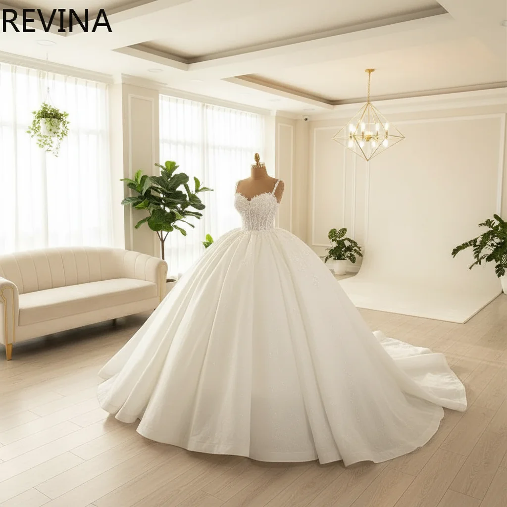 Luxury Strapless Lace Appliques Wedding Dress Sweetheart Neckline Beaded Bridal Gown Customized Ball Gown Vestidos De Novia