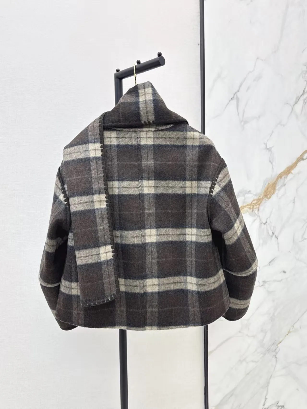 Autumn and winter new retro plaid simple pure fall shoulder wide sleeves detachable collar double-sided woolen coat for women