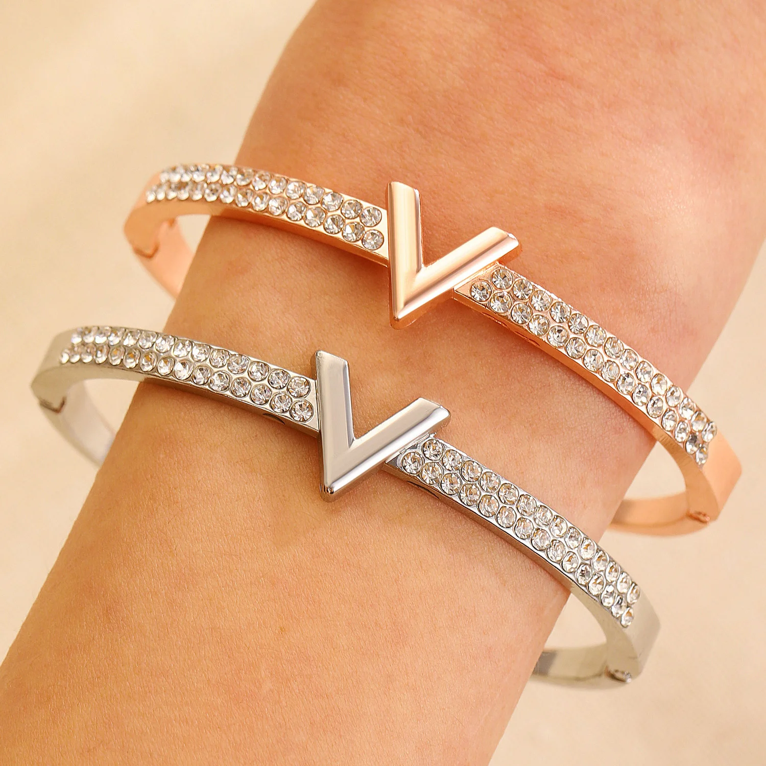 Letter Bracelet Wom…