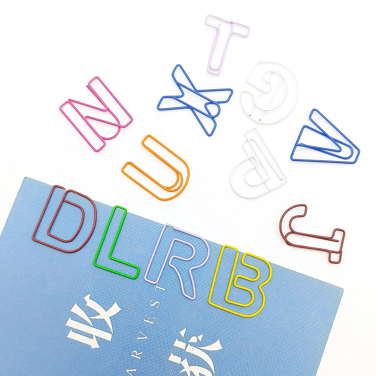 26 مشابك ورق للحروف الإنجليزية للصفحات مجموعة ملحقات تجليد مكتبية لطيفة يمكنك صنعها بنفسك مشابك ورق ملحقات مكتبية معدنية