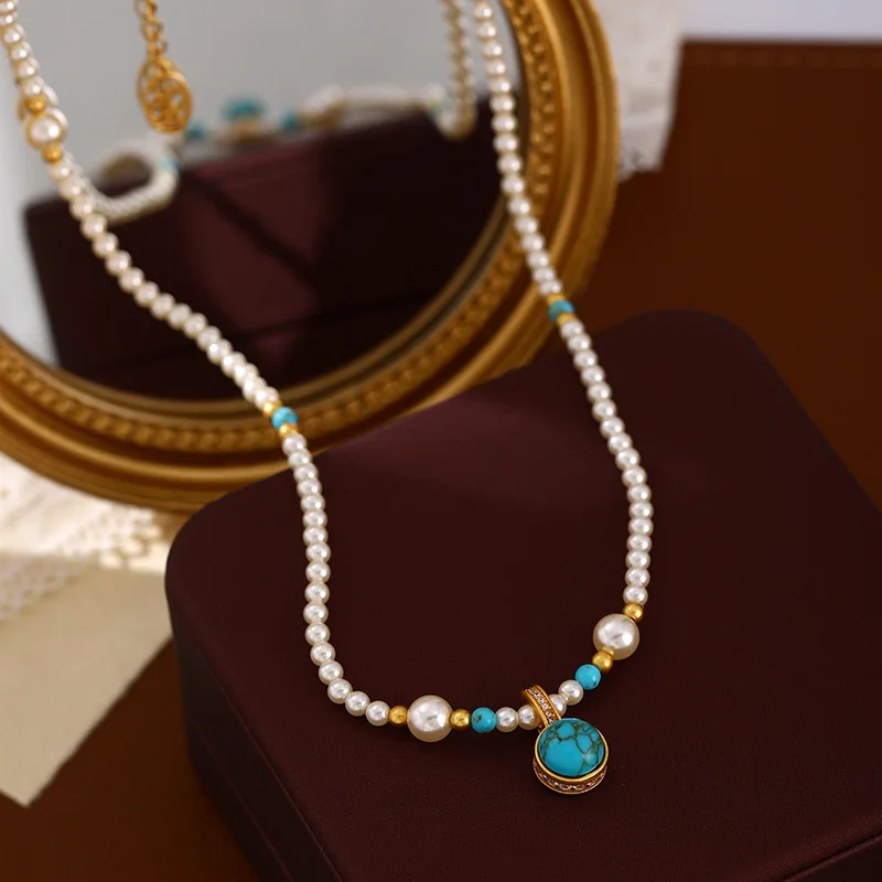 

Modern Chinese Style Necklace 18K Gold Plated Turquoise Pendant with Pearl Beads Elegant Adjustable Collarbone Chain Jewelry