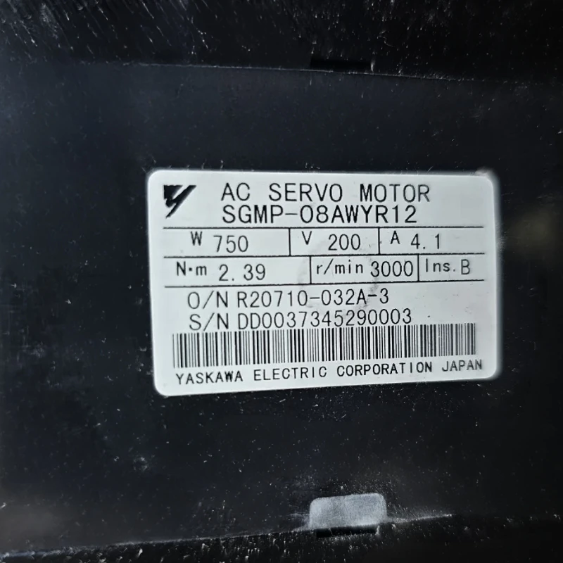 NEW Yaskawa SGMP-08AWYR12 AC Servo Motor Expedited Delivery