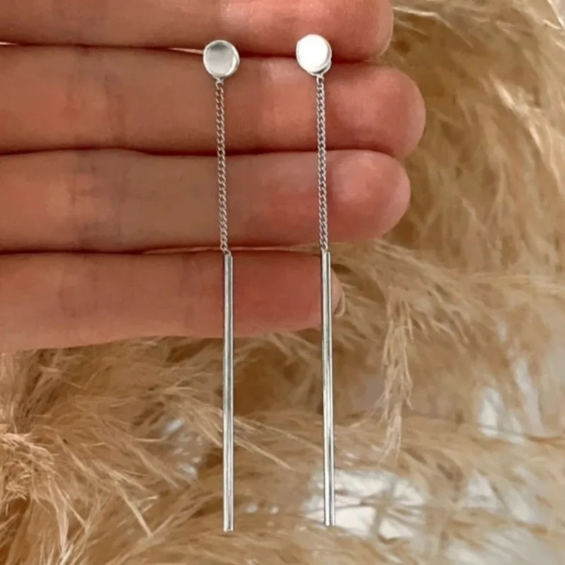 Modische, schlichte lange Quasten-Ohrringe für Damen in Gold/Silber, elegante Hängeohrringe für Bankette und Hochzeiten.