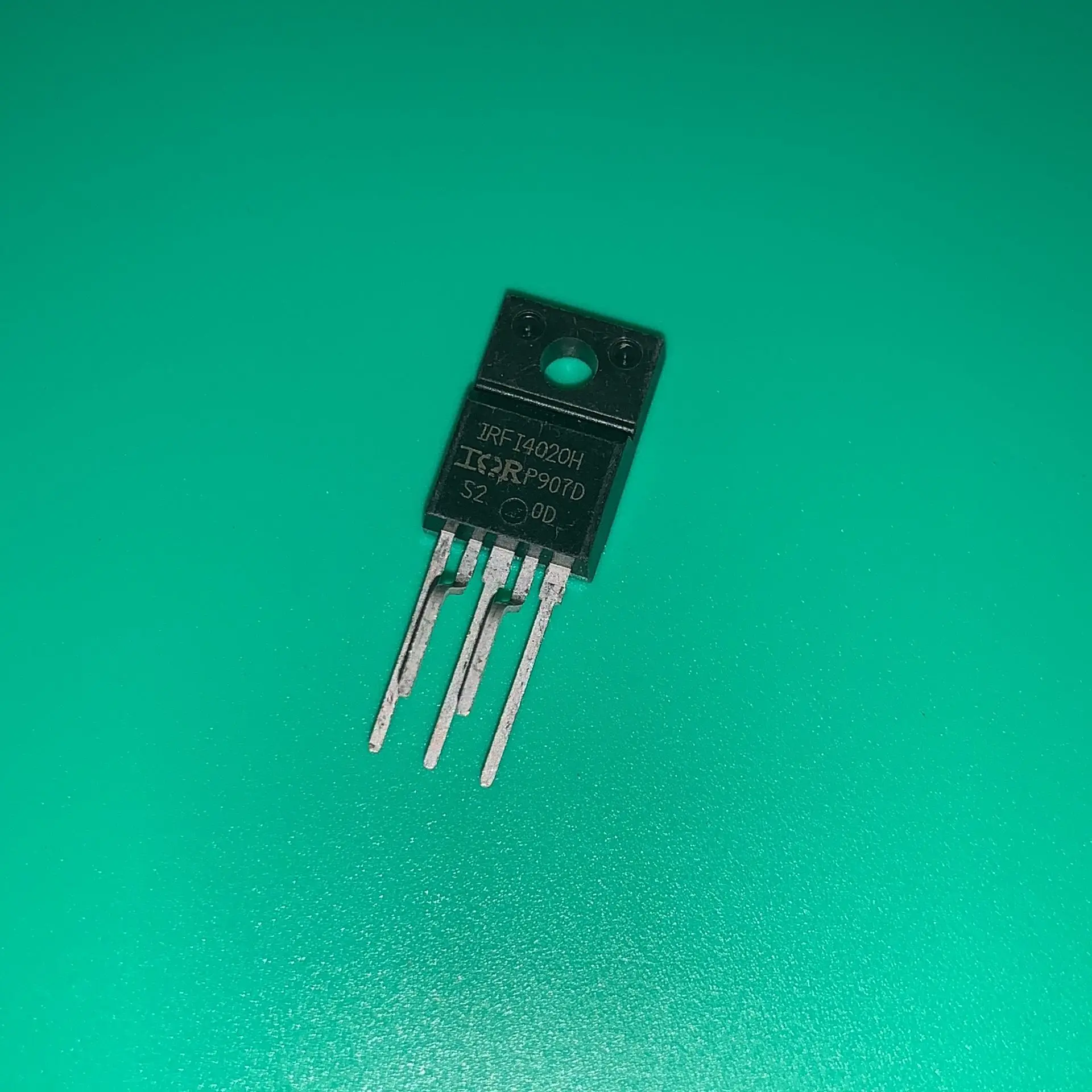 

IRFI4020H-117P TO-220F MOSFET 2N-CH 200V 9.1A TO-220FP IRFI4020H117P IRF14020H IRFI 4020 H IRFI4020 H-117P IR