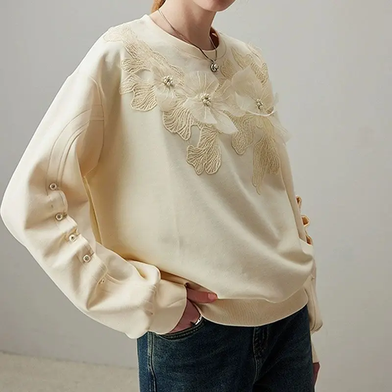 Three-dimensional Flower Patterned Patchwork Embroidered Fleece Thickened Hoodie