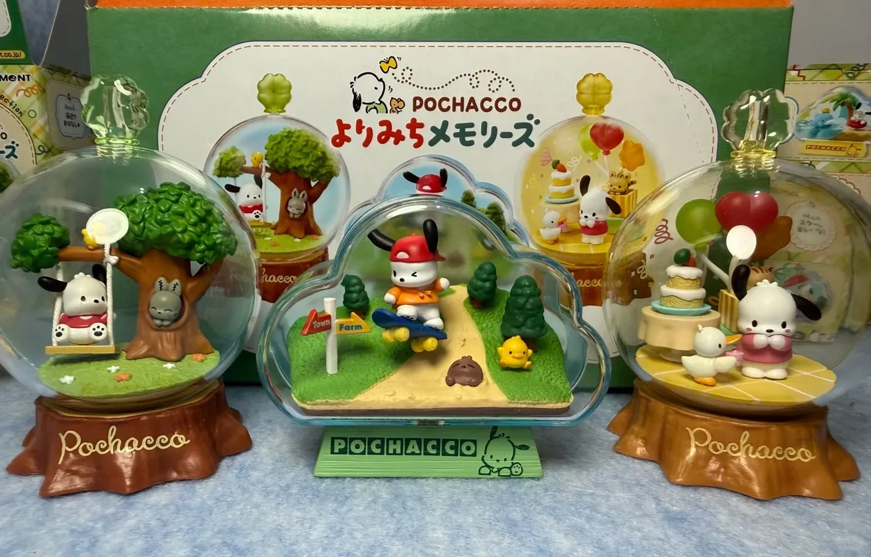 Re-Ment Pochacco Terrarium Micro Landscape Crystal Ball Shaped Bottle Figurine Desktop Decorative Ornament Collectible