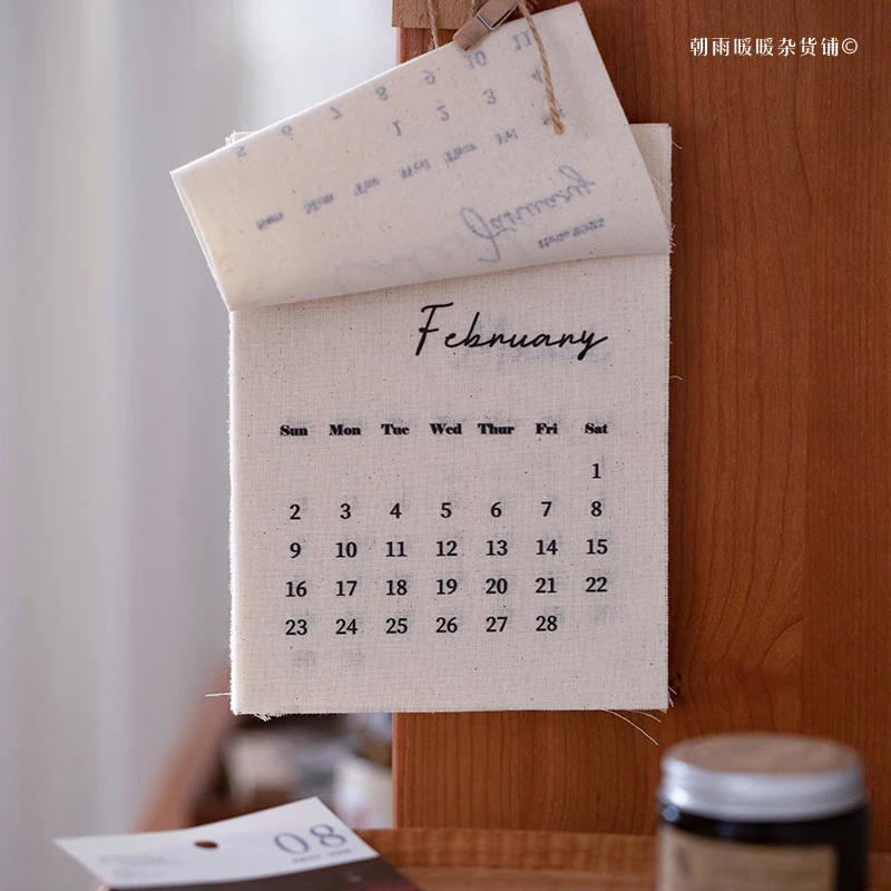 

Настенный календарь «Утренний дождь 2026» в стиле Ins, художественный календарь, настенный календарь для декора комнаты в гостевом доме, креативное украшение для стен, подвесной декор