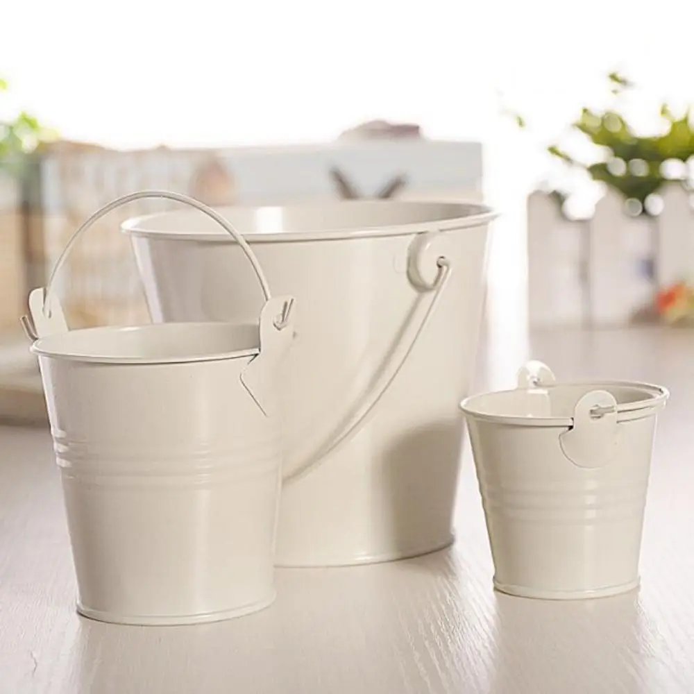 Miniature จําลองถังน้ําจําลองอุปกรณ์เสริมตุ๊กตามินิถังน้ําเหล็กหลายสี Pretnd Play Bucket