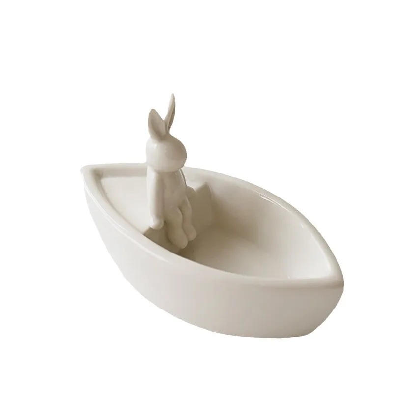 Nordic Creative Ship Ceramic Cartoon Rabbit Candlestick Fragrance Powder Aromatherapy Decoration Simple Little Rabbit Ornament