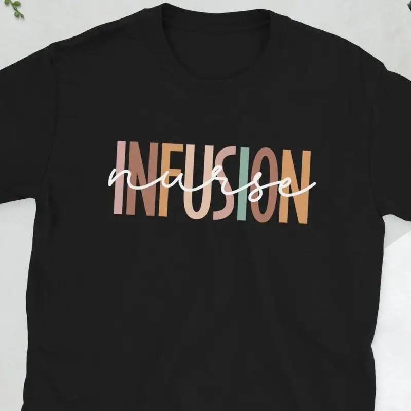 Camiseta de enfermería de reconocimiento de enfermera de infusión orgullosa