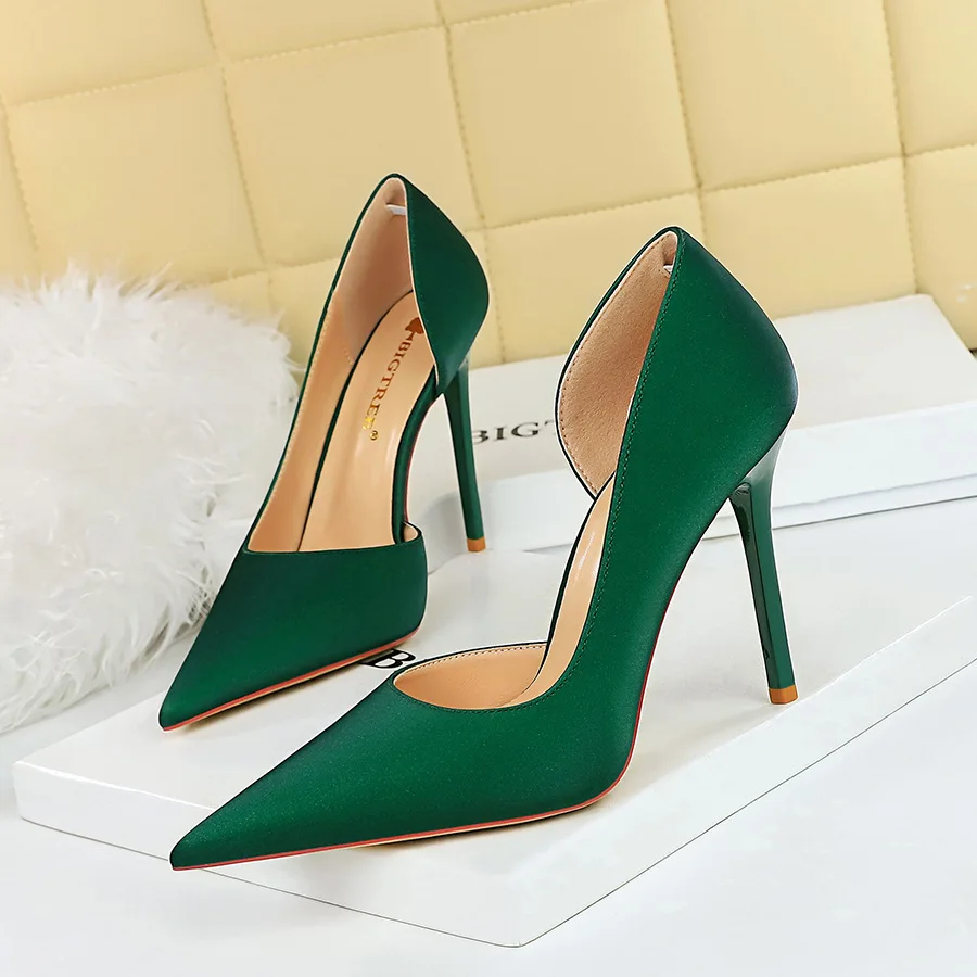 

New Korean Edition Fashion Simple Fit Slim Thin Super Shallow Notch Side Hollow Out Single Women's High Heel Pumps Wedding Shoes