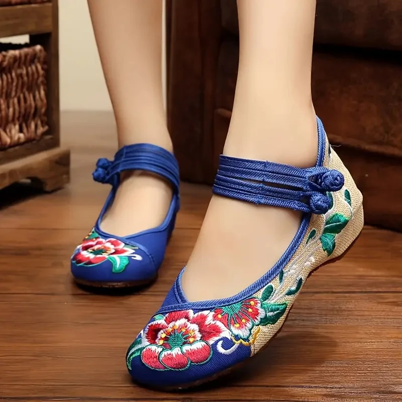 

Elegant Embroidered Floral Eomen's Shoes Retro Style Cowhide Soles Ethnic Style Height-enhancing Slingle Shoes Linen Cloth Shoes
