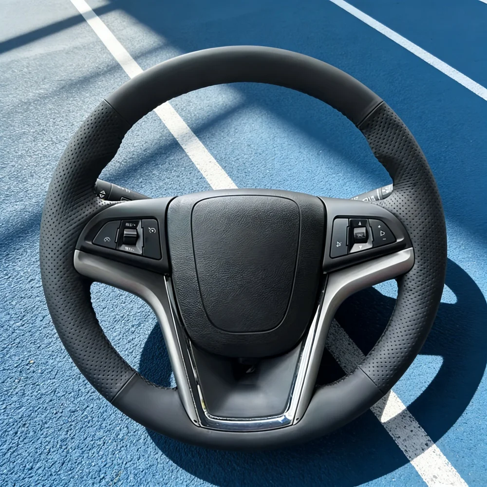 Autozubehör Handgenähter perforierter Mikrofaser-Leder-Lenkradbezug für Chevrolet Malibu, Crekor Cruze, Camaro.