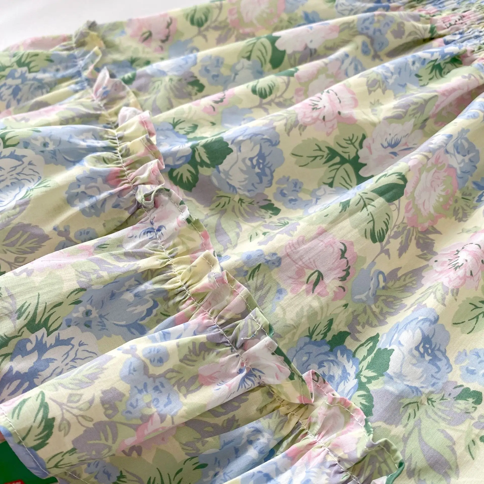 イン夏の姉妹女の子フリルドレスガールベビーちょう結びフライングスリーブフラワーラップおなら服クリーパー