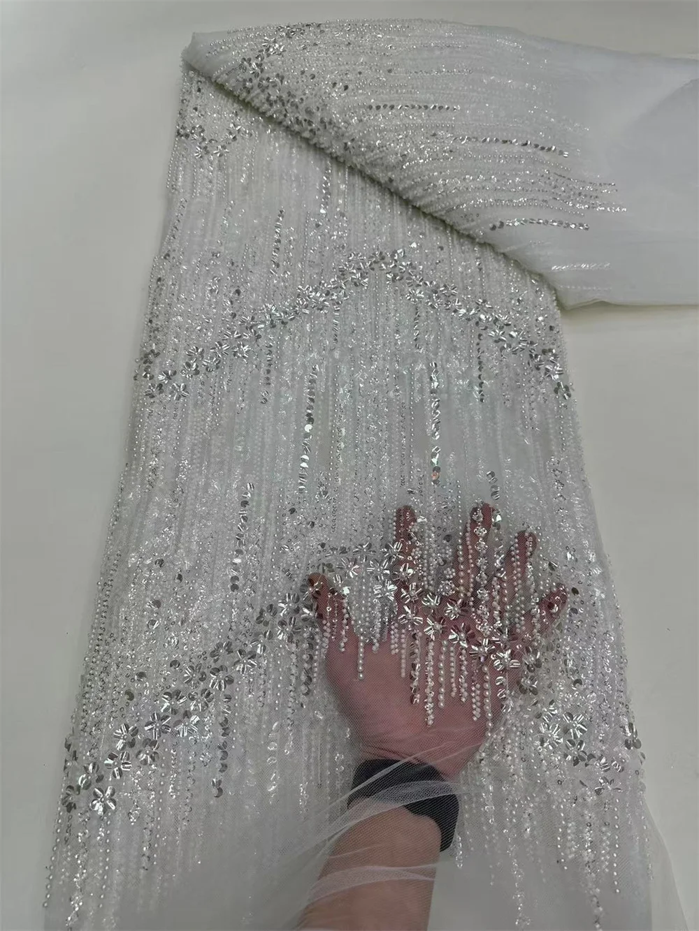 

Latest Lace Fabric High Quality 2025 5 Yards White Lace Fabric Nigerian Fabric With Beads And Sequins For Wedding Dress A1115-1