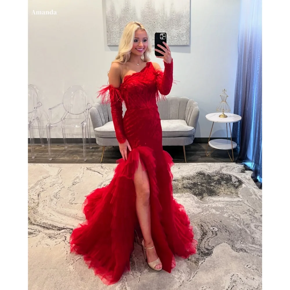 

Amanda Customized Red Feathers Slanted Shoulders Mermaid robes de soirée Side Slit Party Dresses Mesh Fabric Prom Dress 2024