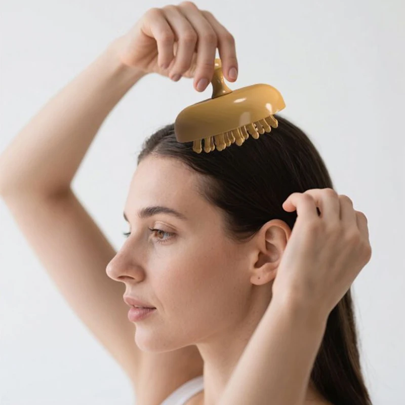 

Многофункциональный массажер для головы и тела из ПП и дерева, 1 шт., с круглыми зубцами, для массажа кожи головы и скребковой терапии Гуаша