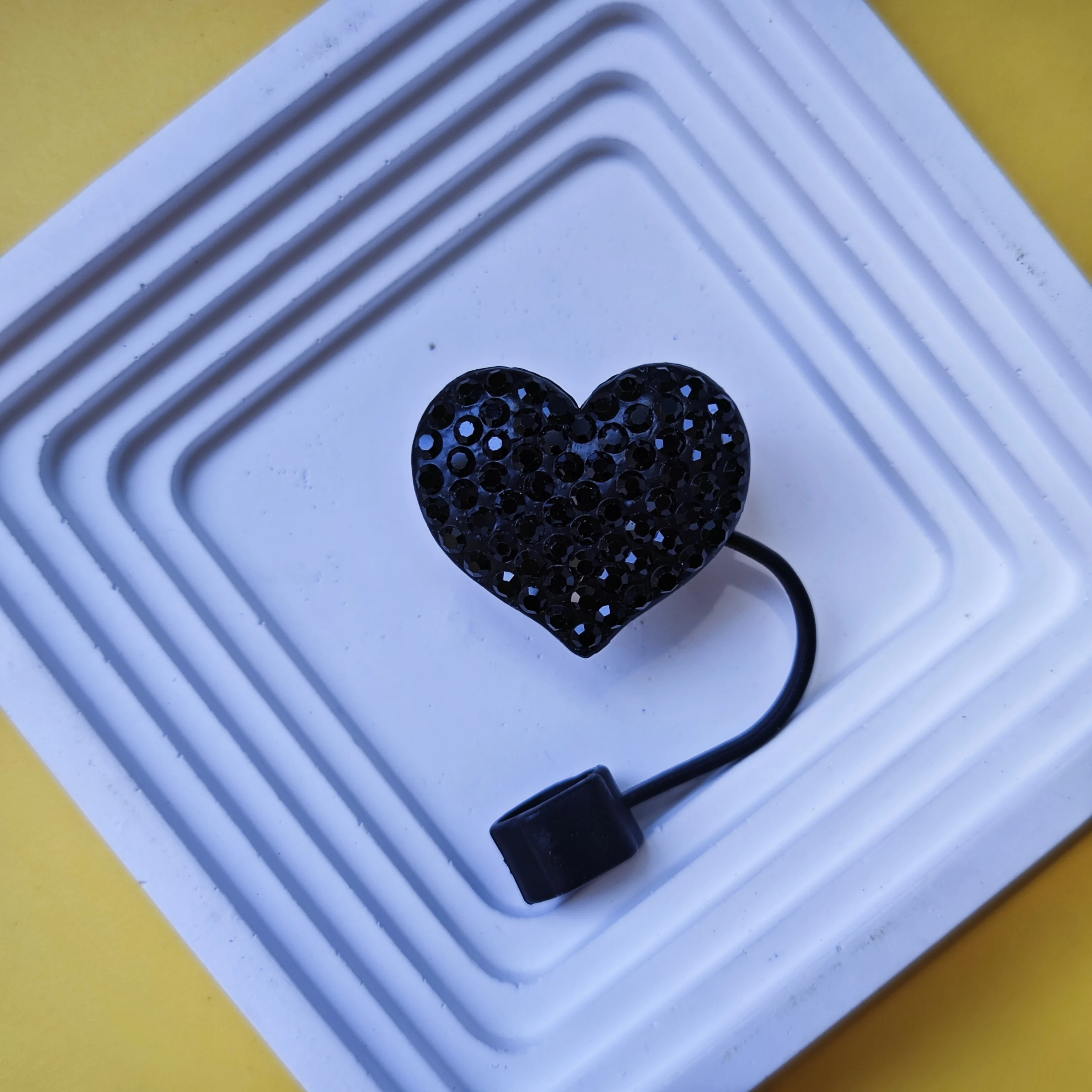 حافظة واقية جديدة لامعة من حجر الراين على شكل قلب من القش #1