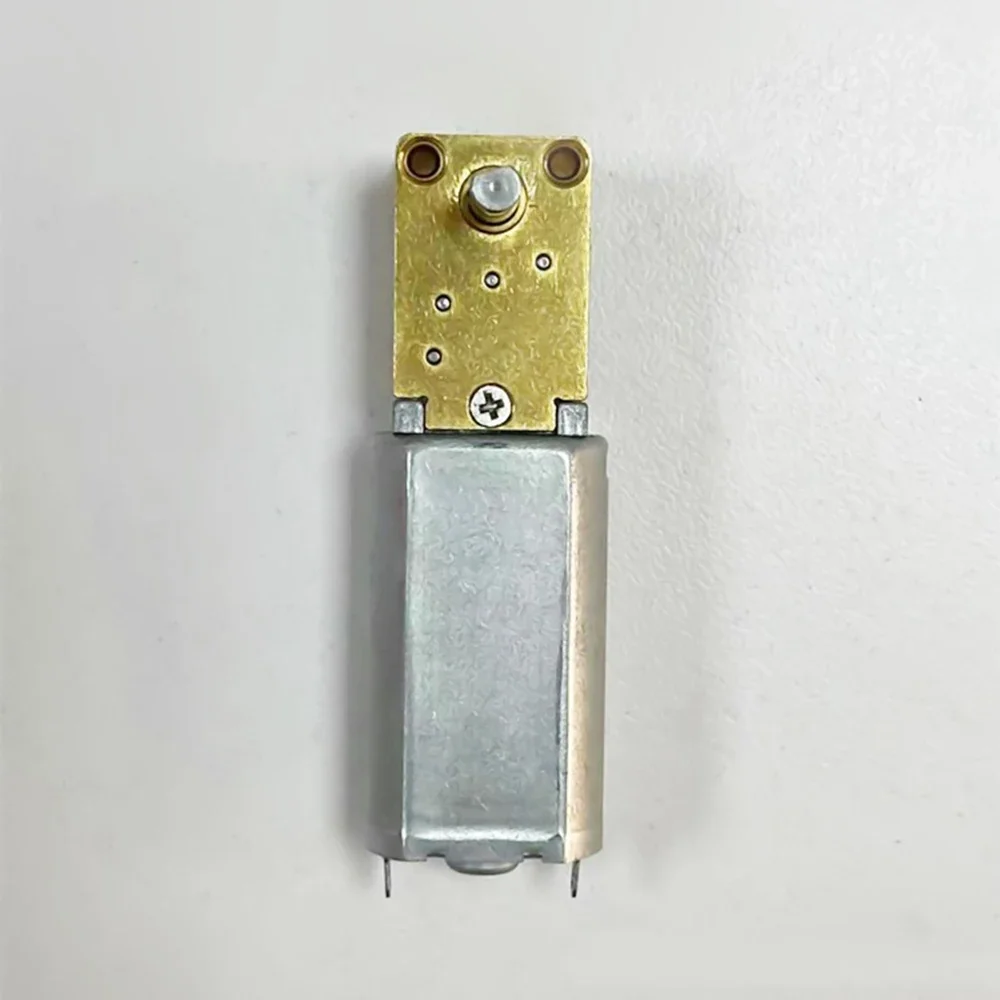 1PC Micro 050 Worm Gear Motor DC3V-12V 6V 9V Slow Speed High Torque All Metal Gearbox Motor Right Angle Short/ Dual/ Long Shaft