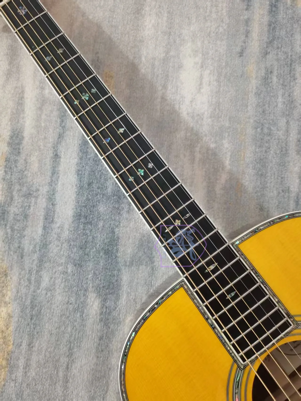 6弦新品OM42アコースティックギター、エボニー指板、スプル - Dobro Resonator Guitar のレビューと価格