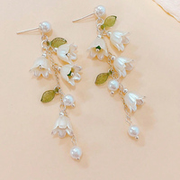 White Tulip Green Leaves Drop Earrings For Women Pearly Lustre Flower Shape Long Tassel Trendy Earrings Y2K French Romantic