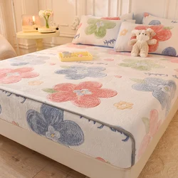 1Pcs Milk Velvet Printed Fitted Sheet Cute Style Warm Mattress Antibacteri Cover Four Corners With Elastic Band Queen king size