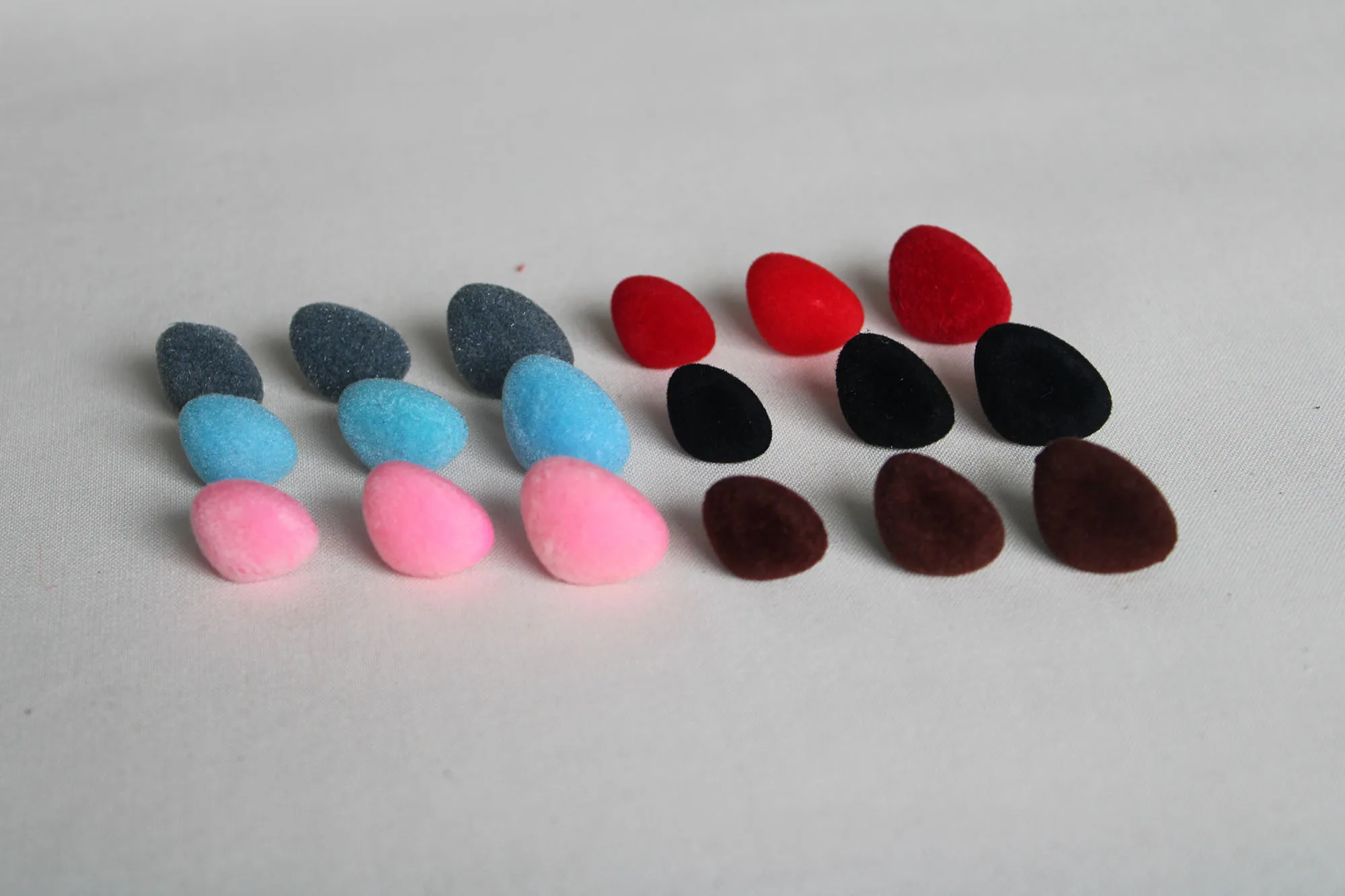 1000pcs  new 12mm 18mm 20mm 22mm 26mm pink/red/black/brown gray blue  flocking Triangular safety toy nose with soft washer